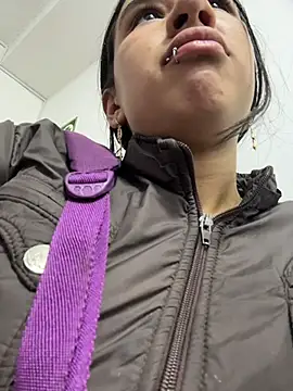 LilyRossi  online show from 07.17.26