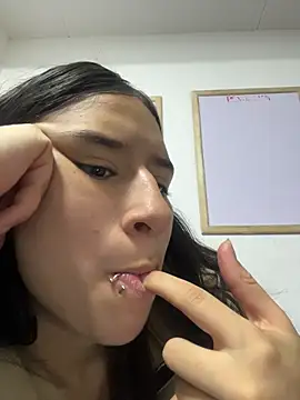 LilyRossi  online show from 07.22.26