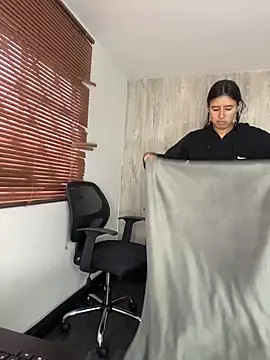 LilyRossi  online show from 07.27.26