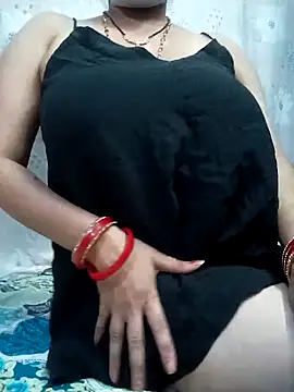 Snapshot of DiyaBaby-11 chatting on 03.25.26 DiyaBaby-11 online show from 03.25.26