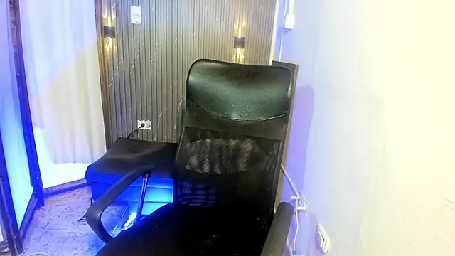 CharlotteKing8 online show from 03.17.26