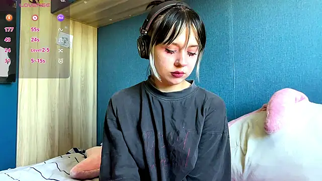 AueshaSimon online show from 06.19.26