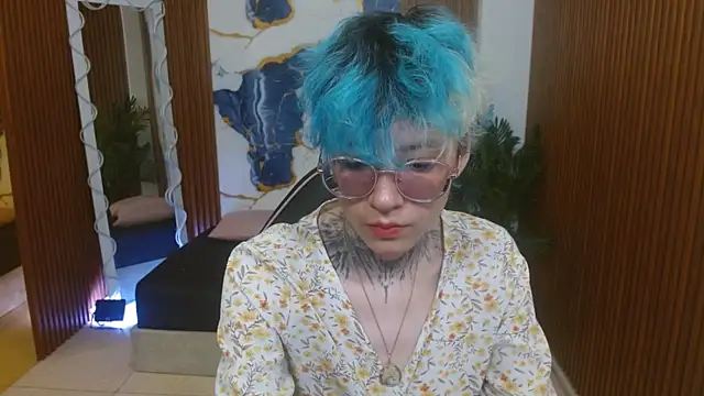 Lyra tay online show from 04.22.26