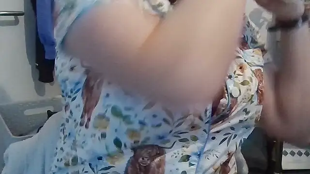 Snapshot of StaceyXOXO chatting on 03.07.26 StaceyXOXO online show from 03.07.26