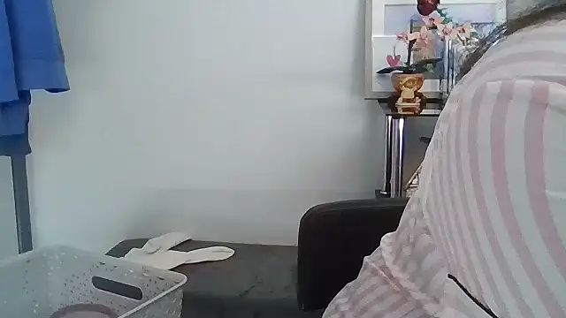 Snapshot of StaceyXOXO chatting on 03.31.26 StaceyXOXO online show from 03.31.26