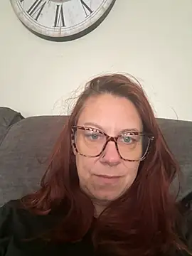 Cara-CurvyUK online show from 03.03.26