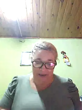 momismilf544 online show from 04.22.26