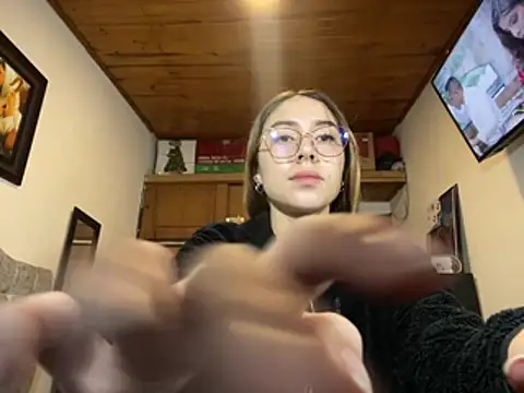 SquirtMaddiee  online show from 03.13.26