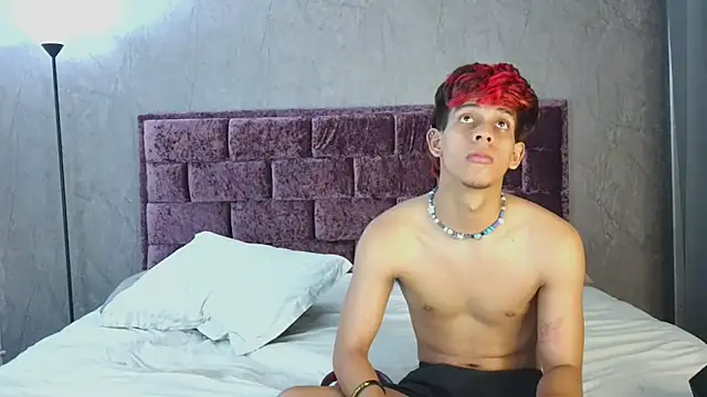 Bryan Santos z online show from 04.24.26
