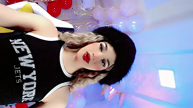 Snapshot of Sophiaa_doll_ chatting on 04.26.26 Sophiaa doll online show from 04.26.26