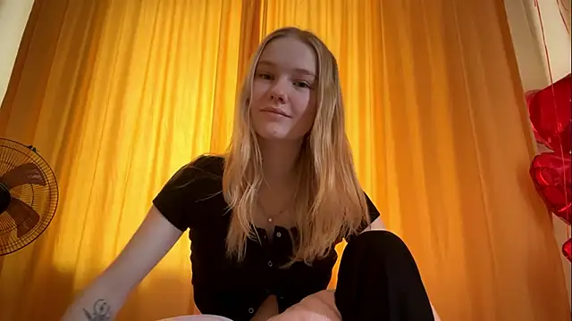 Snapshot of RimyPlaza chatting on 03.08.26 RimyPlaza online show from 03.08.26