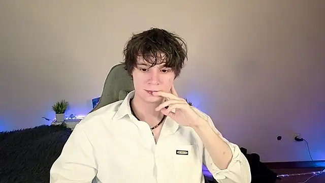 AnthonyCuutie online show from 06.11.26