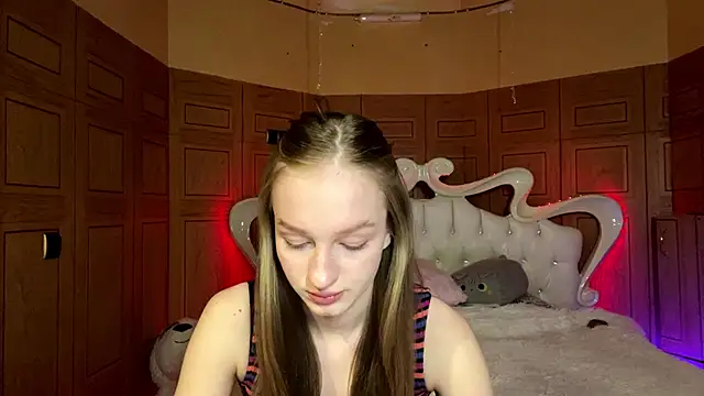 Anika Socutehe online show from 03.11.26