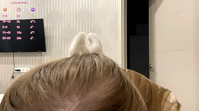 Anika Socutehe online show from 06.04.26