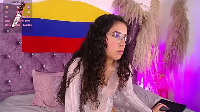 Amara Davis1 online show from 07.06.26