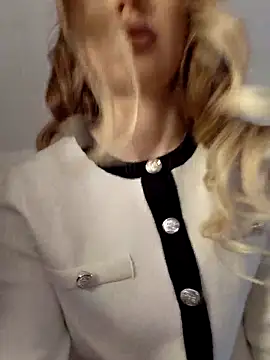 Snapshot of AlishaWey chatting on 03.05.26 AlishaWey online show from 03.05.26