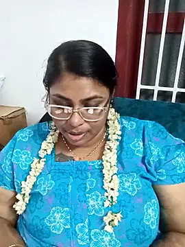 Snapshot of deepika-mallus chatting on 03.12.26 deepika-mallus online show from 03.12.26