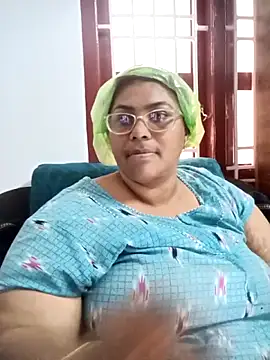 Snapshot of deepika-mallus chatting on 03.16.26 deepika-mallus online show from 03.16.26