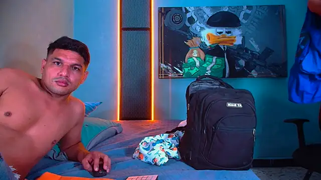 Hornyshow1 online show from 05.24.26