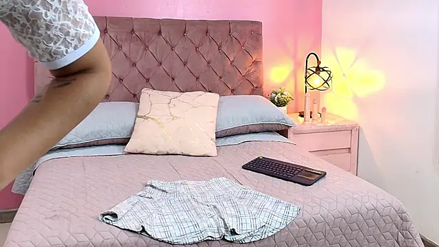 Antonella Skyy online show from 03.06.26