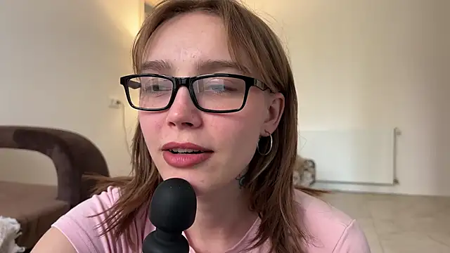 Lolatatee online show from 04.27.26