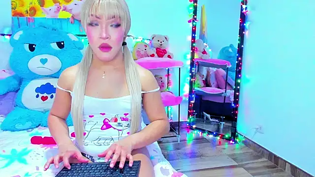 Dulce Fabiana  online show from 03.13.26