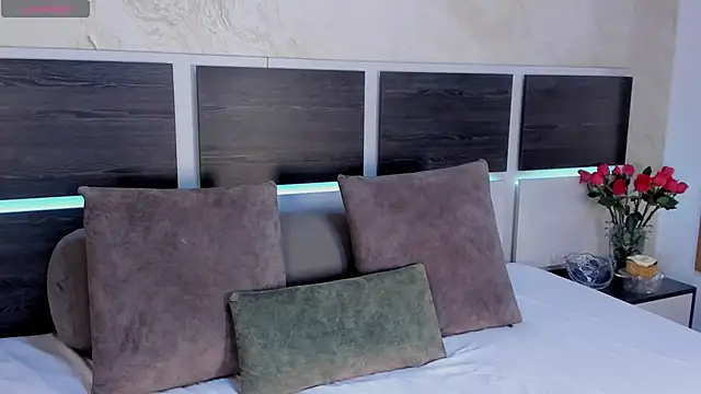 Natalia Cruzz online show from 05.22.26