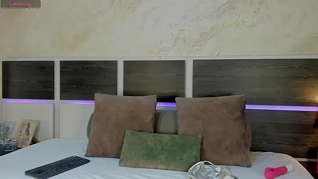 Natalia Cruzz online show from 06.01.26