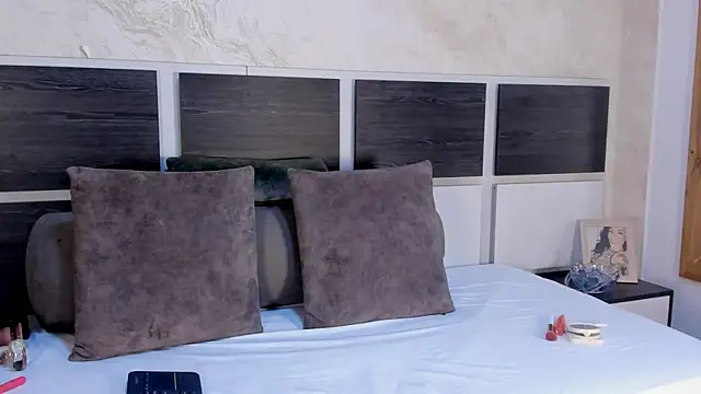 Natalia Cruzz online show from 07.03.26