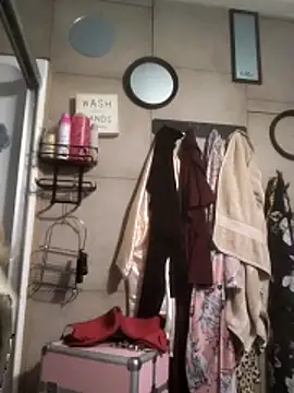 VelvetRae online show from 03.15.26