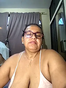 Snapshot of Roxy_77 chatting on 03.08.26 Roxy 77 online show from 03.08.26