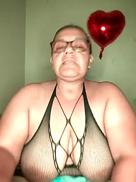 Snapshot of Roxy_77 chatting on 03.24.26 Roxy 77 online show from 03.24.26