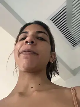 VioletaHills  online show from 04.22.26