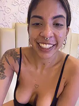 VioletaHills  online show from 04.28.26