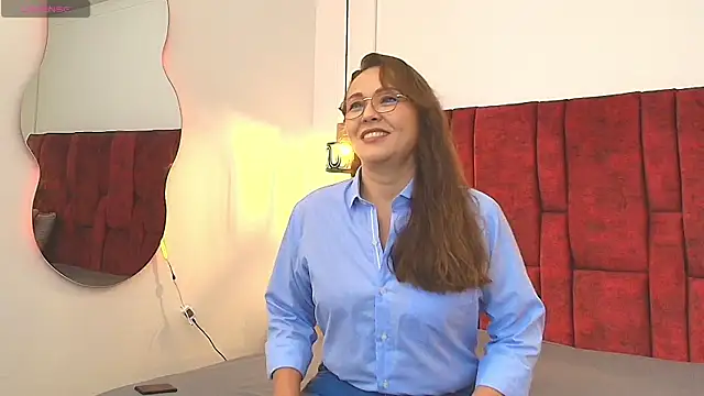 Snapshot of _Monaliza_ chatting on 06.12.26 Monaliza online show from 06.12.26