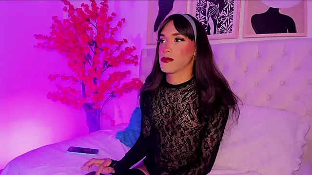 Liz Hills online show from 05.02.26