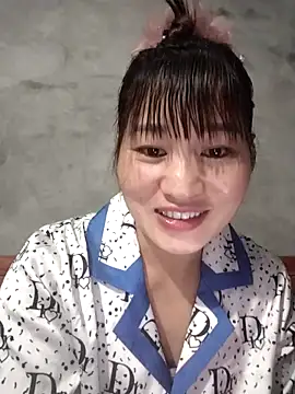 Lilinn  online show from 04.23.26