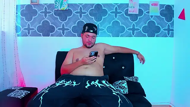 Sakura Velvet online show from 03.07.26