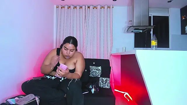 Sakura Velvet online show from 03.15.26