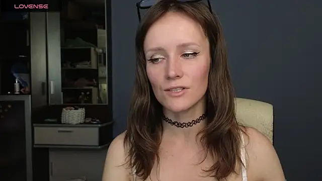 Tender Swan online show from 05.13.26