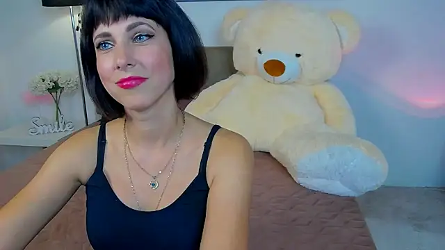 Snapshot of HeidieRaven chatting on 06.16.26 HeidieRaven online show from 06.16.26