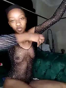 Latoya01 online show from 04.18.26