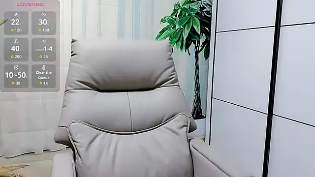 Naomi NN online show from 07.11.26