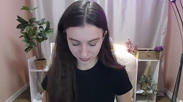 Snapshot of MistyBree chatting on 03.05.26 MistyBree online show from 03.05.26