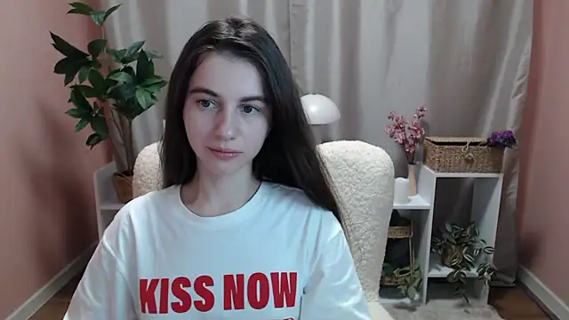 Snapshot of MistyBree chatting on 03.11.26 MistyBree online show from 03.11.26