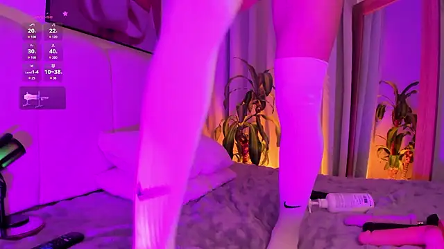 TaylerWhitelll online show from 03.01.26