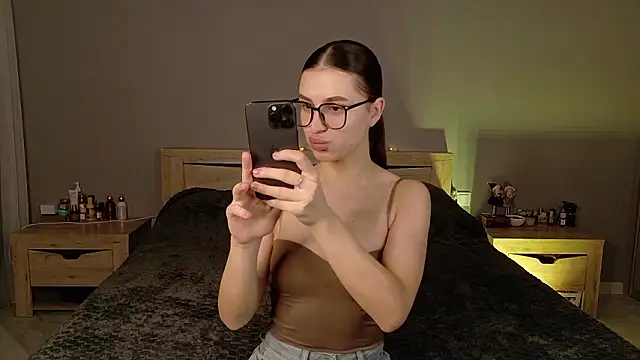  HotBella  online show from 03.15.26