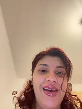 Snapshot of MommySexxy23 chatting on 04.02.26 MommySexxy23 online show from 04.02.26