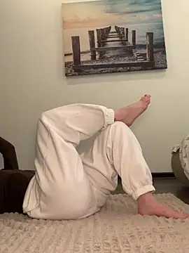 VelvetChloe online show from 04.30.26