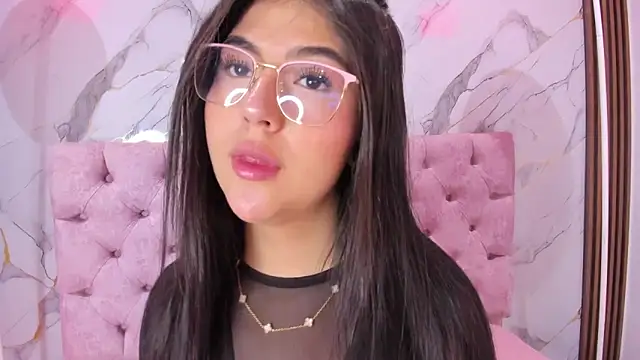 AbrilQuintana  online show from 05.21.26